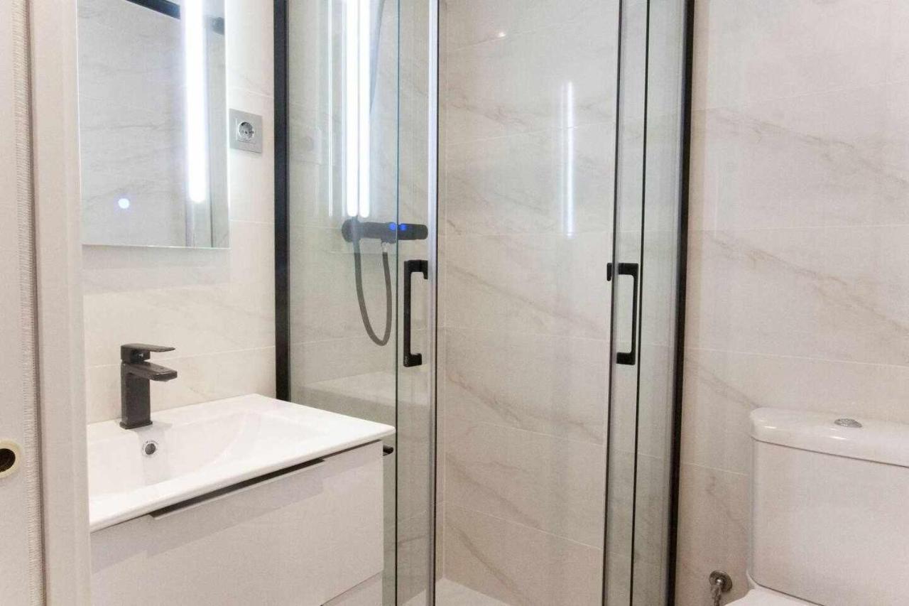 New Moderno Y Elegante Apartamento Centrico Madrid Bagian luar foto