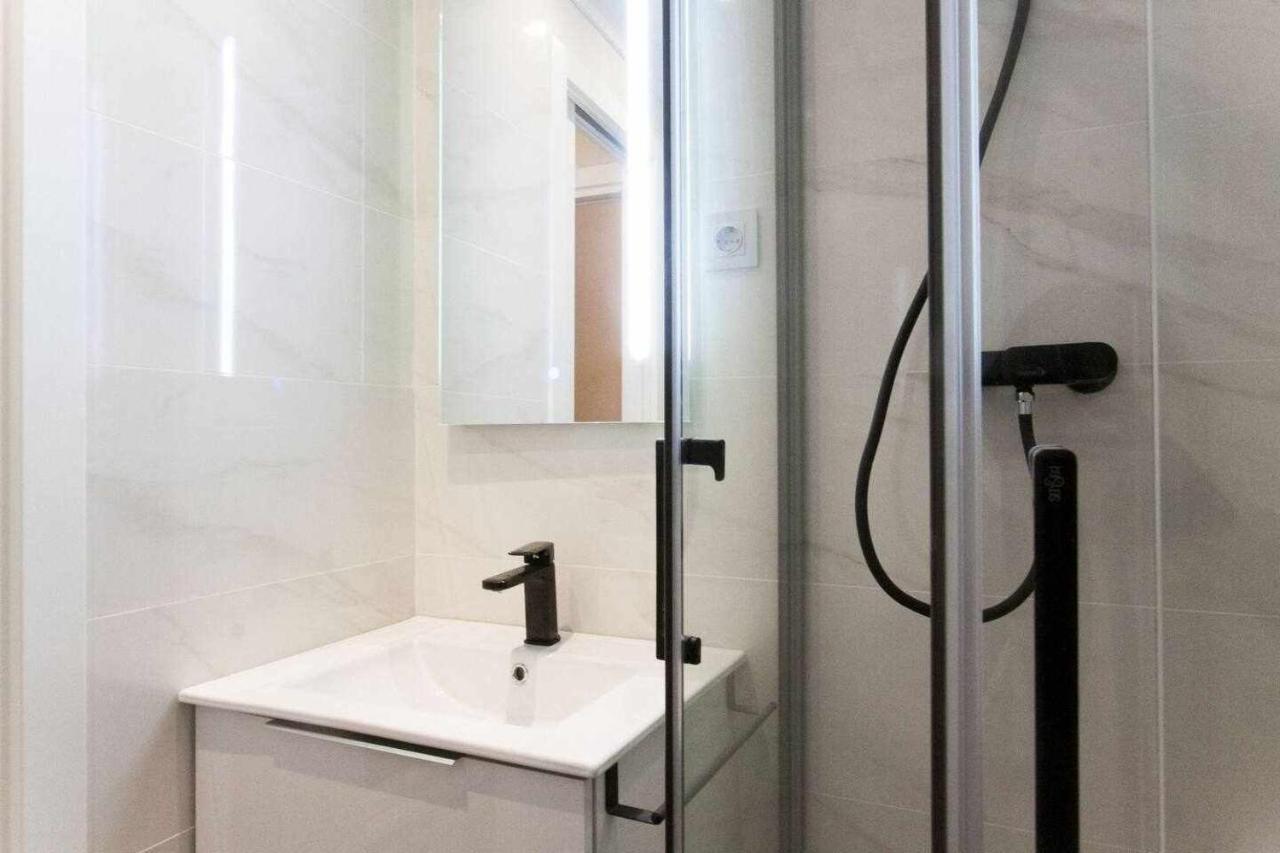 New Moderno Y Elegante Apartamento Centrico Madrid Bagian luar foto